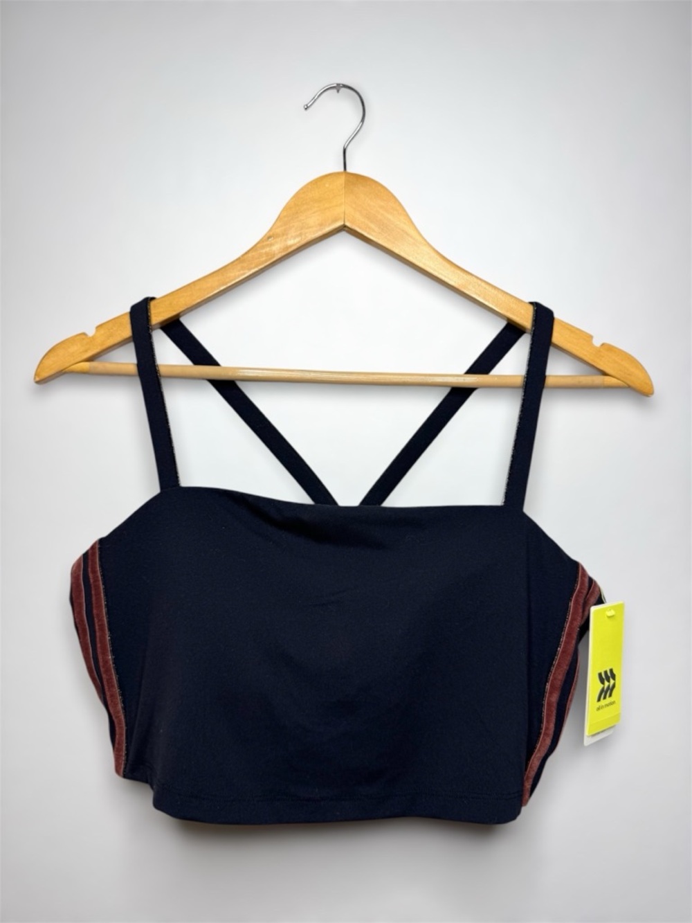 New all in motion Black Light Support Sports Bra with Rust Stripe Detail Large